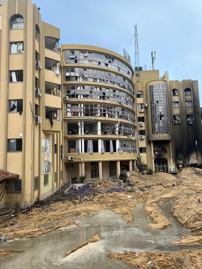 2laa_kamal's tweet image. My med school in Gaza.
Our future was robbed.