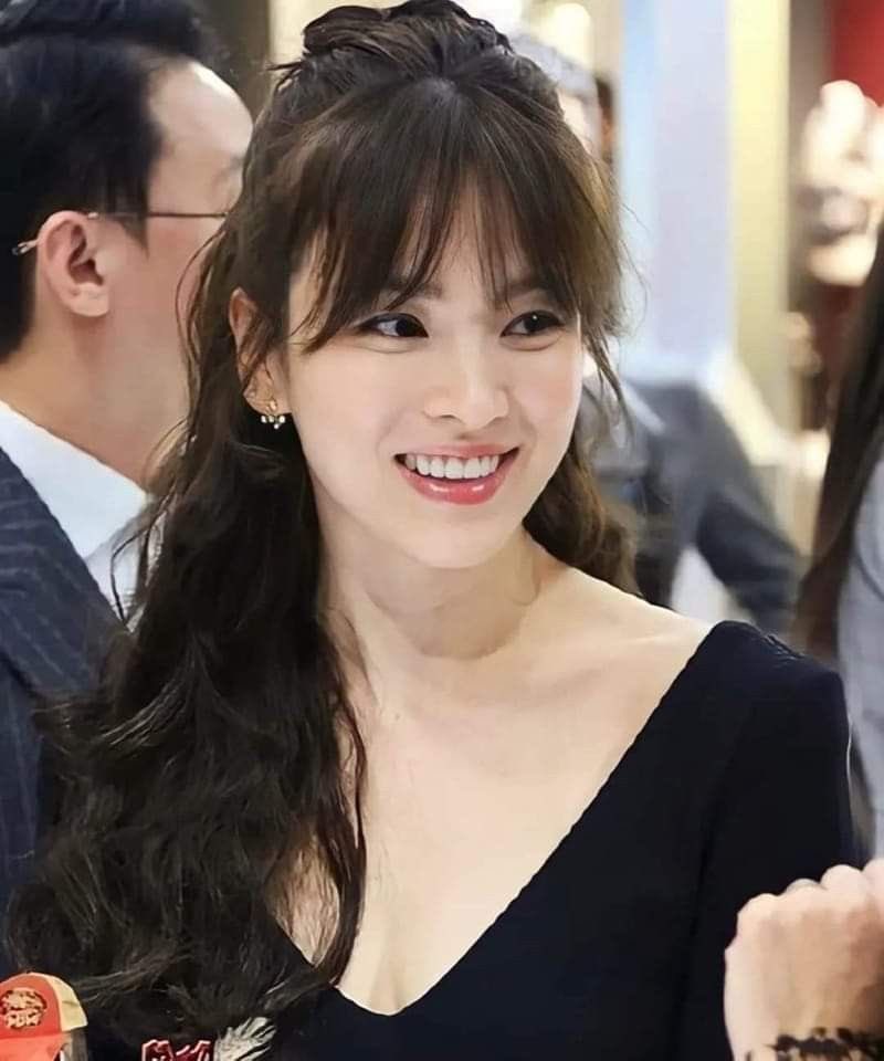 ccyyj_'s tweet image. 송혜교 신민아 고윤정 김지원
난 배우상이 좋은가봐 그냥 예쁜 여자 다 좋음.....♡