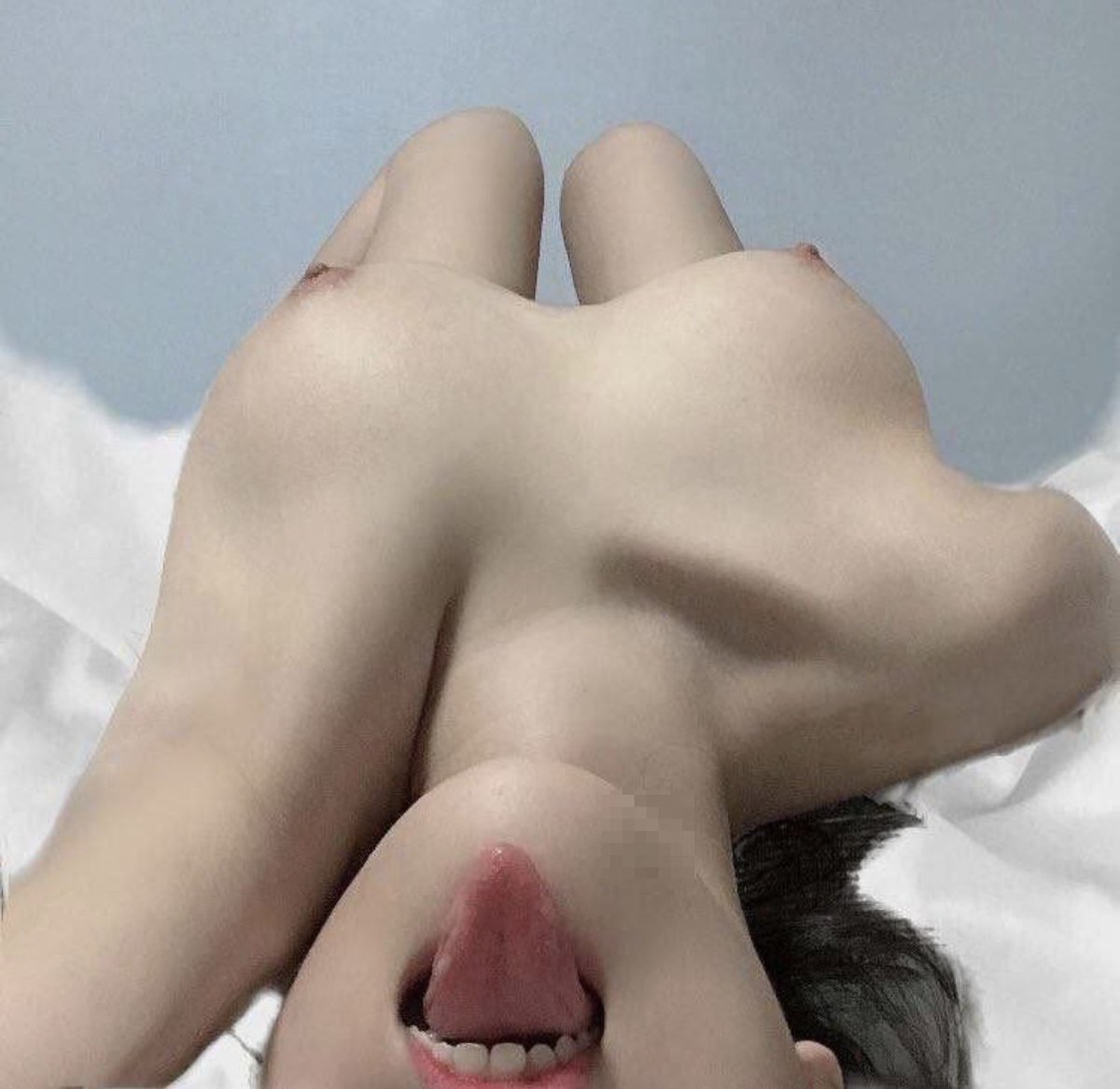 Emily6607645892's tweet photo. Quien me chupa la concha mientras me aprieta las tetas?

Chat hot ya antes de q venga la puta de tu esposa https://t.co/KjLK0oZM9M