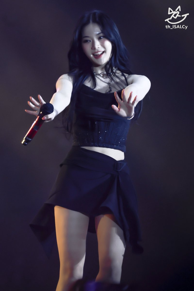 th_ISALCy tweet media