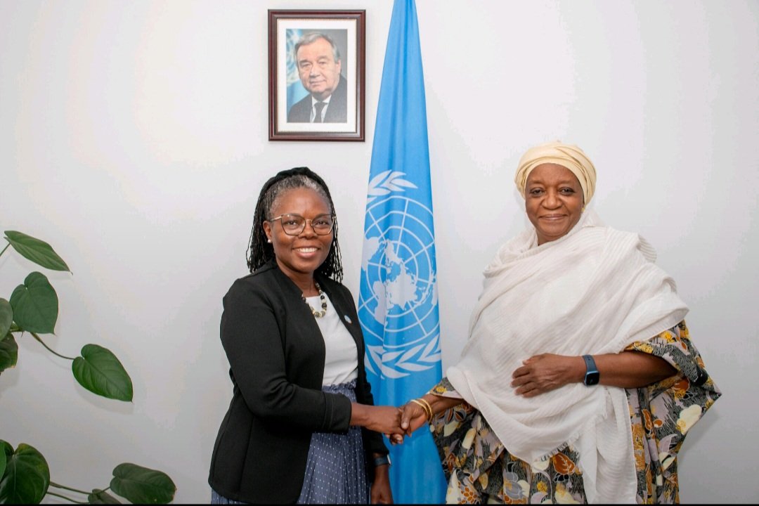 FAOKenya's tweet photo. @ZimudziFarayi the new @FAOKenya Representative paid a courtesy call to the UNON Director General @ZainabHawa accompanied by Asst. FAO Rep. Administration Ann Kinyua. https://t.co/WClwMuXkUh