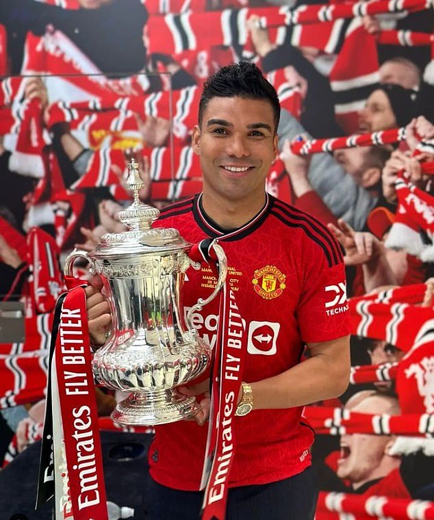 FrankEra_'s tweet image. I don't care what people say. Casemiro was a SUCCESSFUL transfer for Man United. 

What he has given us over the last 4 years, a class act. Love the guy and thank you for everything. ❤️🇧🇷