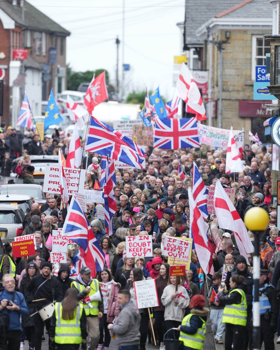 JChimirie66677's tweet image. Britain has begun repurposing its military infrastructure to house large numbers of single male asylum seekers. That is the fact. In Crowborough, a former Army training base that once prepared cadets, police and fire crews is now being filled with undocumented men who crossed the…