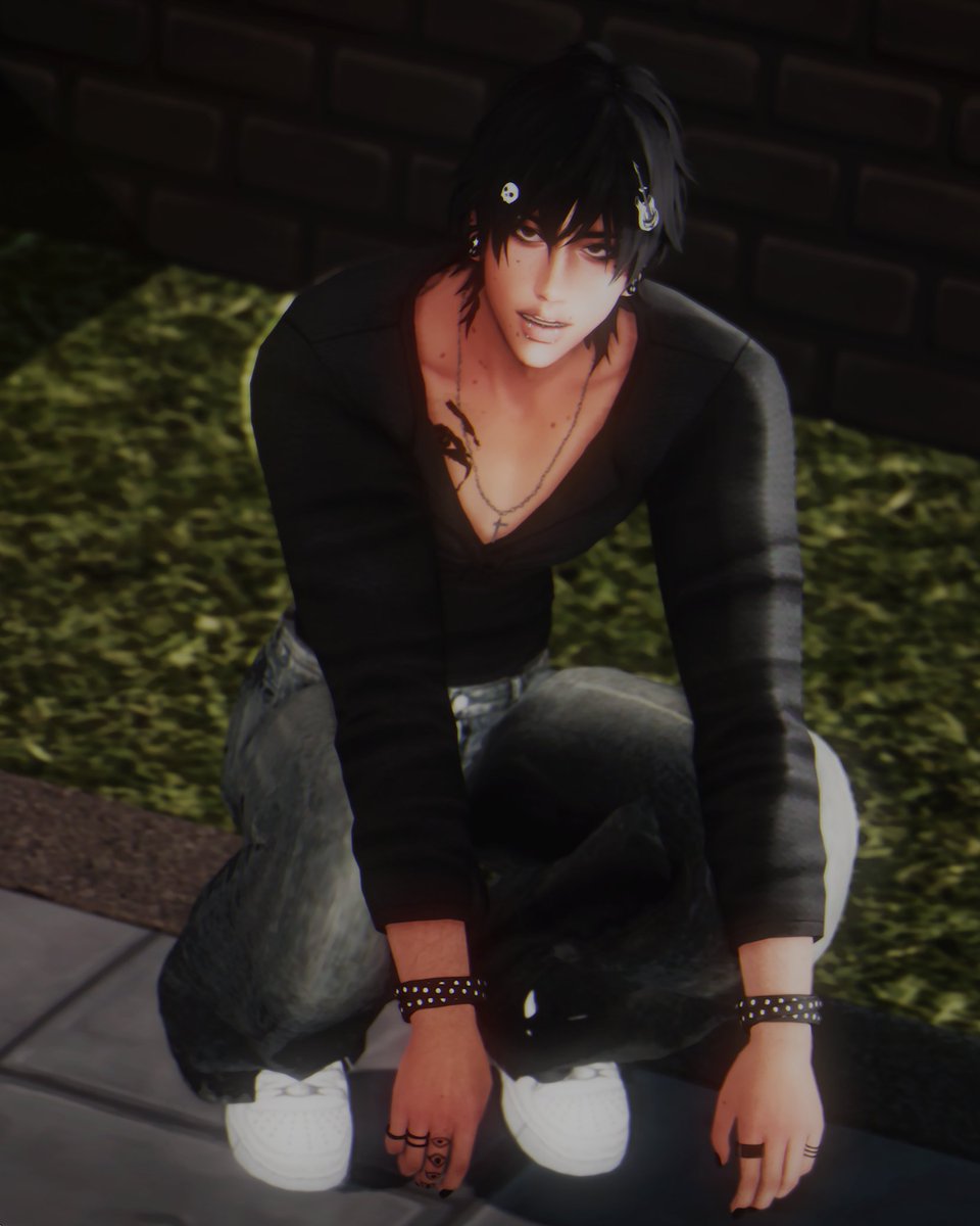 drewexxe's tweet image. happy thursday