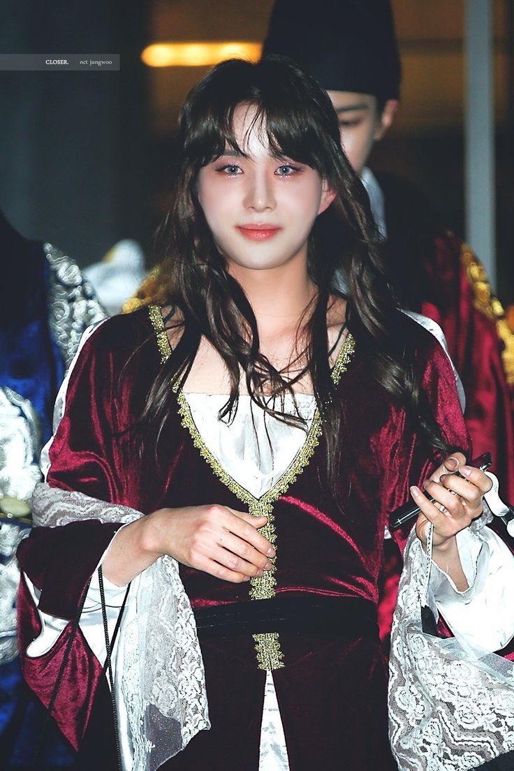 GETTING READY               TO MAKE HISTORY