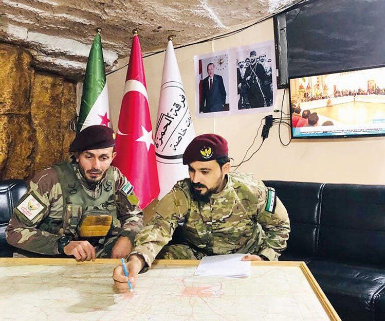 🔴Suriye ordusu 76 Tümeni Türkmen komutan Seyf Polat EbuBekir:

Başta biz Suriyeliler olmak üzere tüm mazlumlara sığınak oldun Şimdi sıra bizde! Yeryüzünde yer beğen seni oraya dikelim!

Seyf Polat EbuBekir Şanlı Bayrağımızdan bahsediyor🇹🇷

Hakan Fidan , Bilal Erdoğan , Trabzona