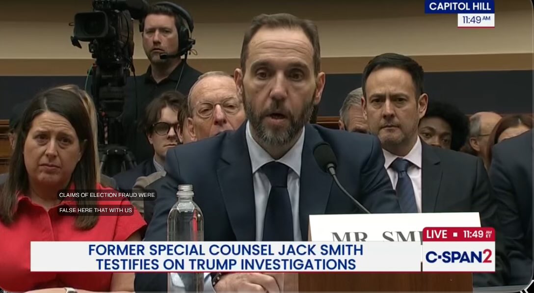 adamscochran's tweet photo. Smith says his witnesses included:

* Trumps own campaign team

* State Republican officials

* White House officials and advisors

ALL who:

* Told Trump he lost

* Expressed that Trump *knew* he lost

* Knew Trump was pursing efforts to stay in power regardless https://t.co/NHpnzzzx5A