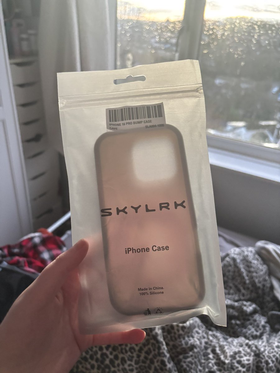 not me forcing my iphone 15 to wear a 16 pro skylrk case 😪