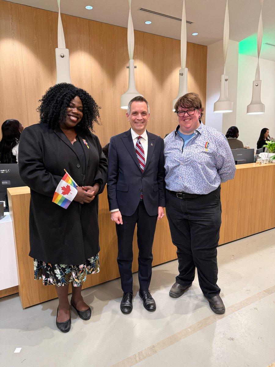 _MarkSutcliffe's tweet image. It was great to join @TCCCanada's president Sean Cochrane, Councillor Ariel Troster (@somerset_ward), OBOT President and CEO Sueling Ching, Jarrod Goldsmith and a great crowd for the opening of their new downtown Ottawa office. This is the kind of modern, flexible workspace that…