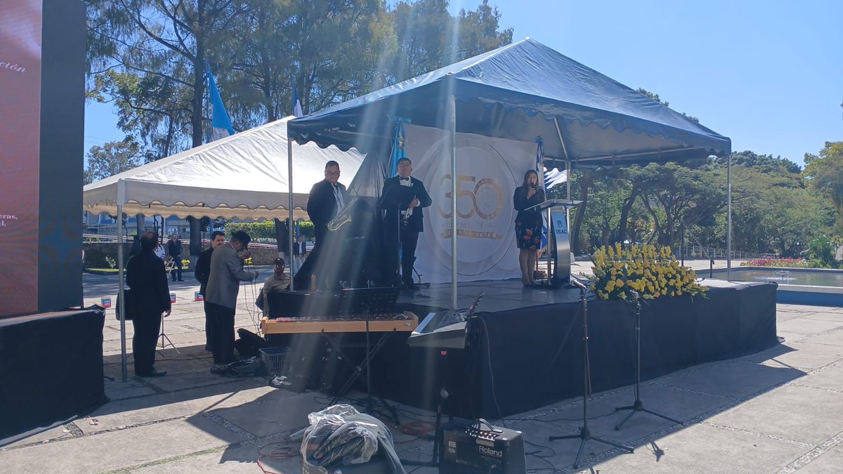 CanalAntigua's tweet photo. 🎓👉🏼 La Universidad de San Carlos de Guatemala conmemora 350 años de historia con un recorrido académico, artístico, cultural y deportivo, fortaleciendo la docencia, investigación y extensión del 22 de enero al 12 de febrero de 2026.
#USAC350 #HistoriaSancarlista #EducaciónGT https://t.co/4ImZ13ILYP