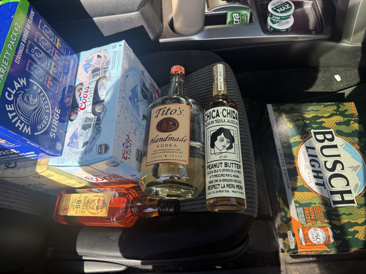 turtleman2uah's tweet image. Can a white girl have a snow day