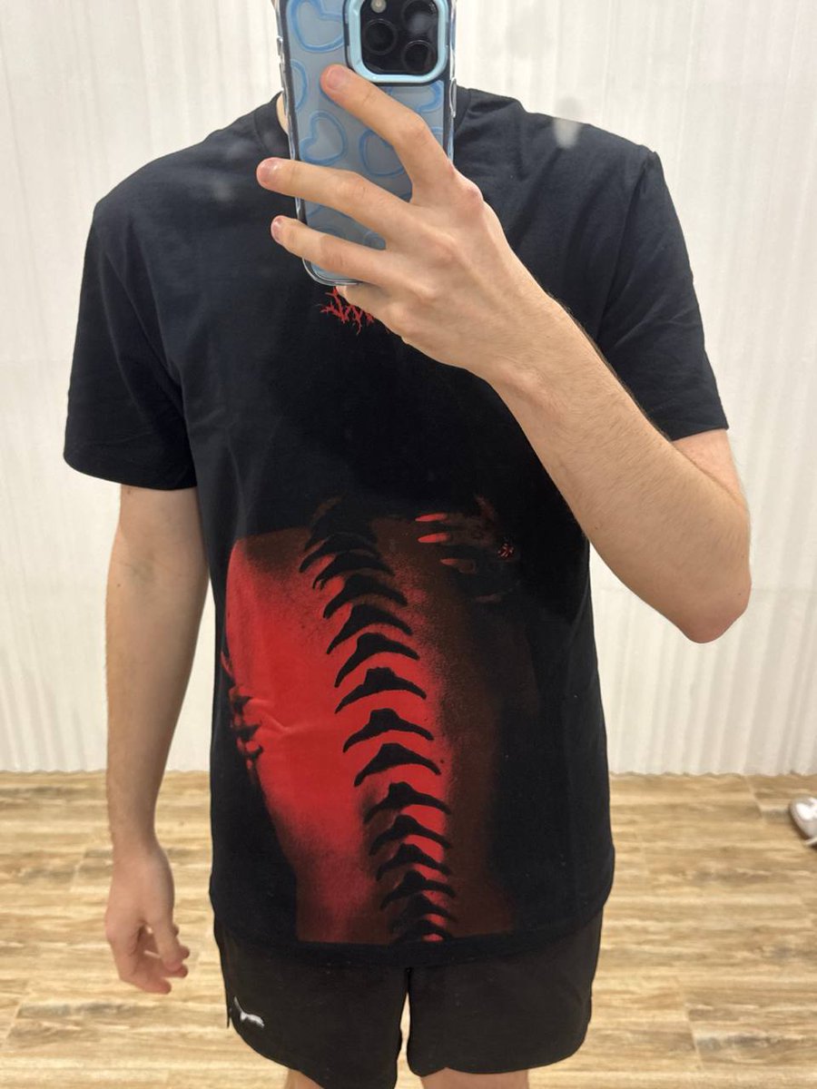 What I ordered and what I received. <a href="/MaggieLindemann/">MAGGIE LINDEMANN</a> , I adore you, but this is fucked up?????????????? IM SO FCK SAD!