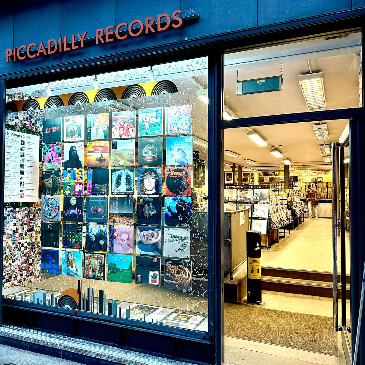 Piccadilly Records tweet media