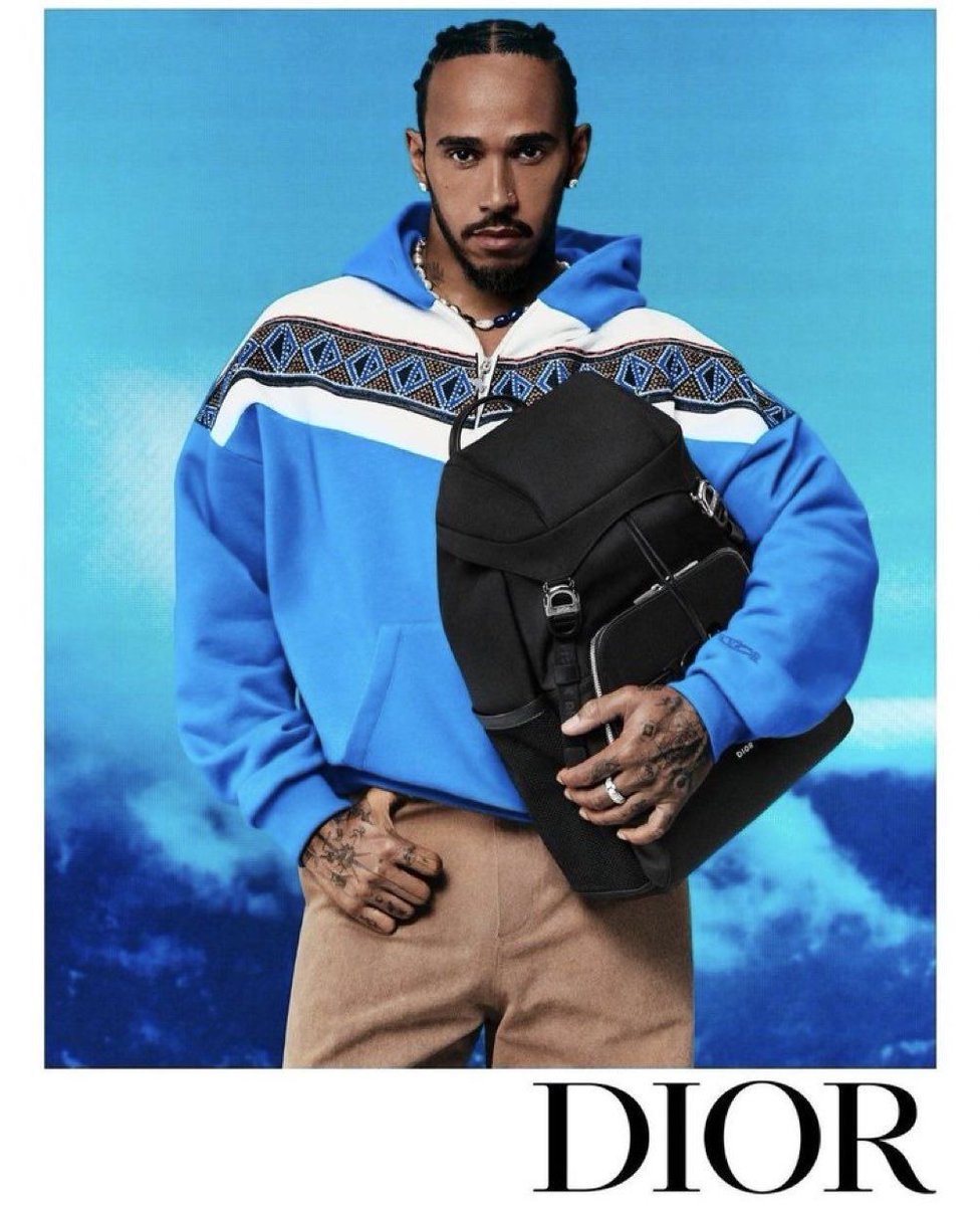 Qlhzfg's tweet photo. PRINCE OF DIOR https://t.co/eAn8yYTzzQ