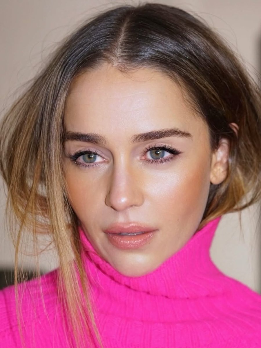 BTS of Emilia Clarke for The New York Times via naokoscintu on Instagram.