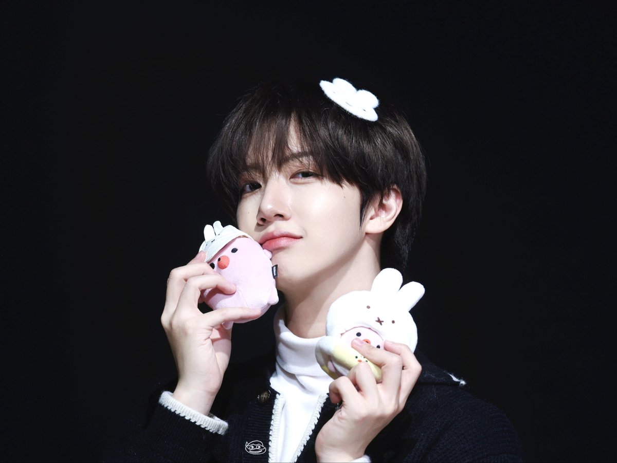 260111

🐰🤍

#원진 #WONJIN 
#크래비티 #CRAVITY