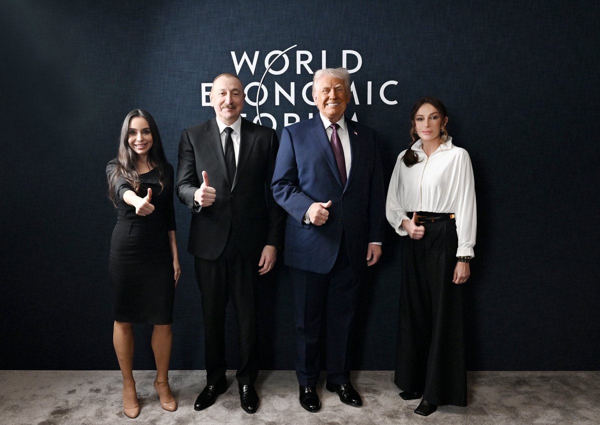 1VicePresident's tweet image. ✔ Yanvarın 22-də Davosda Azərbaycan Respublikasının Prezidenti İlham Əliyevin Amerika Birləşmiş Ştatlarının Prezidenti Donald Tramp ilə görüşü olub. 
✔ On January 22, President of the Republic of Azerbaijan Ilham Aliyev held a meeting with President of the United States of…