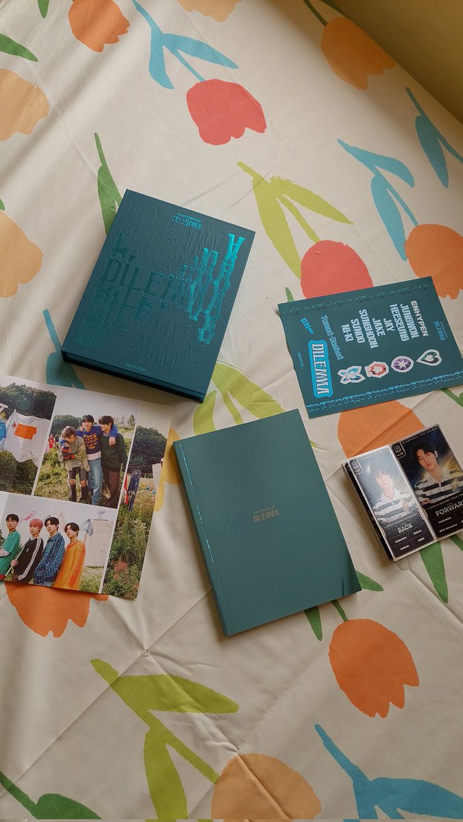 dreamyiese's tweet photo. wts album enhypen era dimension dilemma. 

only 180k, fullset kecuali poster.
minta bisa dm, via oren juga bisa. https://t.co/HoHm9HZB8u
