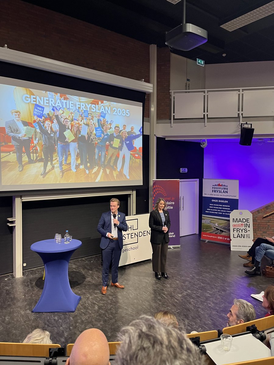 Bijeenkomst <a href="/CirculairFRL/">Circulair Friesland</a> <a href="/freonen/">Freonen fan Fossylfrij Fryslân</a> bij de <a href="/nhlstenden/">NHL Stenden</a> 
De #nieuwjaarsborrel 
Met leuke sprekers voor 
#CirculairFriesland #Freonen
<a href="/arjendroog/">Arjen Droog</a> #ArjenDroog
#GeneratieFryslan #BouwedeBoer #EvertJanVanNijen #WybeIedema enz.