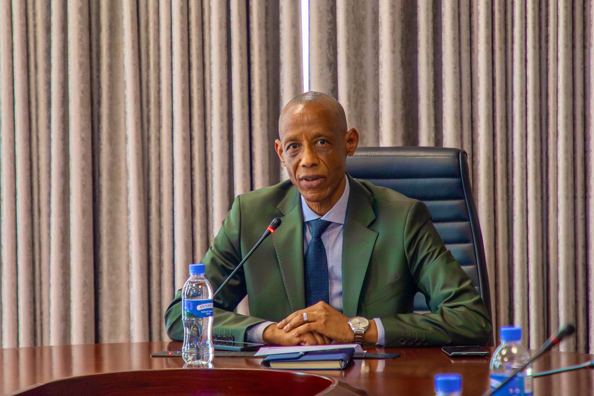 RwandaFDA's tweet photo. Rwanda FDA hosted a team from the @Uni_Rwanda and partners under the Team Europe Initiative on Manufacturing and Access to Vaccines, Medicines and Health Technologies in Africa (TEI MAV+ Project) for strategic engagement and collaboration on clinical trials oversight. https://t.co/nFciSHKlnJ