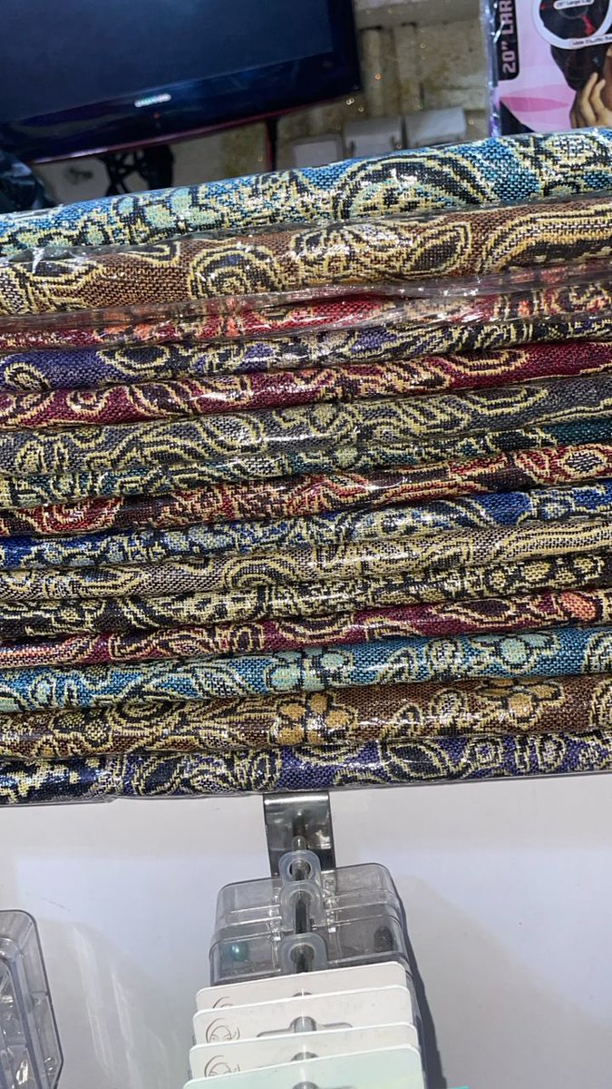 AidaGy21's tweet image. Foulards pashmina 
4000frs
76.453.21.91