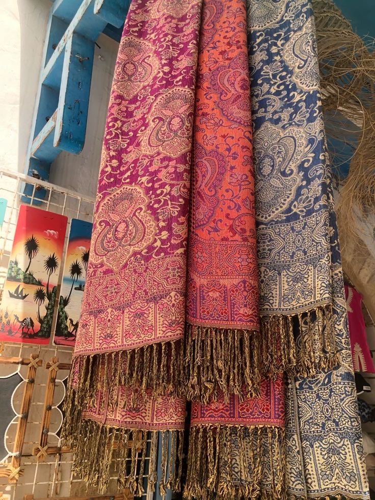 AidaGy21's tweet image. Foulards pashmina 
4000frs
76.453.21.91