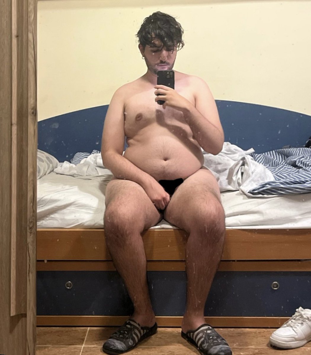 gainer 🐷 feederism boy tweet media