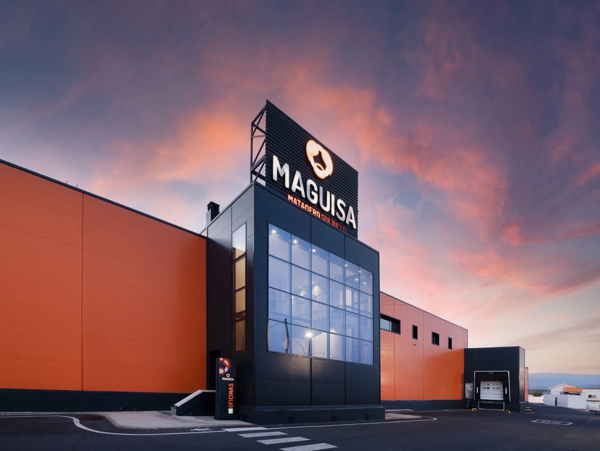 CGuijuelo's tweet photo. 🧡🐖🖤 Nuestro agradecimiento a Matadero de Guijuelo #Maguisa, principal patrocinador de nuestros equipos Cadete y Junior #MaguisaGuijuelo 🟧⬛️
GRACIAS por creer en este proyecto y por pedalear junto a nosotros en cada kilómetro!!! 💪🚴🏽‍♂️
#Guijuelo #jamoniberico #patrocinador https://t.co/4rlQzXvw7p