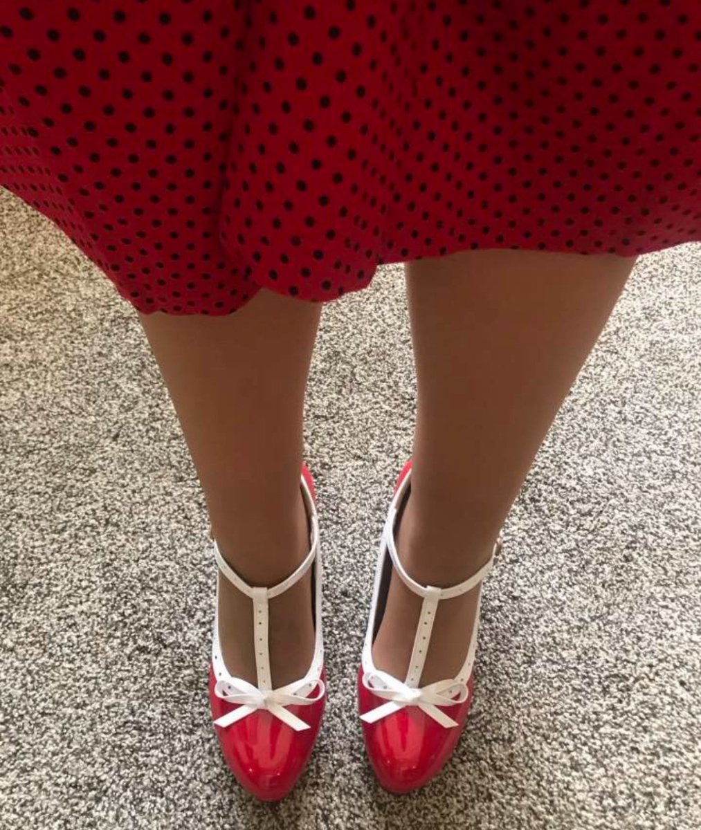 LucyMILF1's tweet photo. Happy National Polka Dot Day!!
#pantyhose, #nylons https://t.co/ErBBGWlKDR