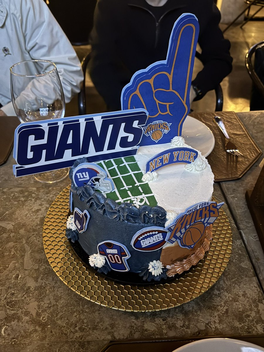 Happy Birthday to me
#giants #knicks