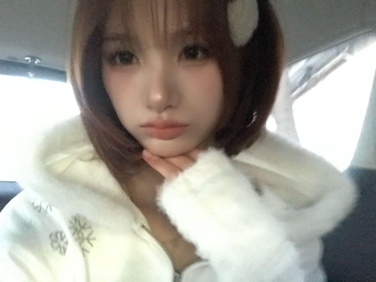 Get well soon our main vocalist 🤍

#SASHA #GetWellSoonSasha
#WeWaitForYouSasha #사샤
#ifeye #이프아이 <a href="/ifeye_official/">ifeye</a>