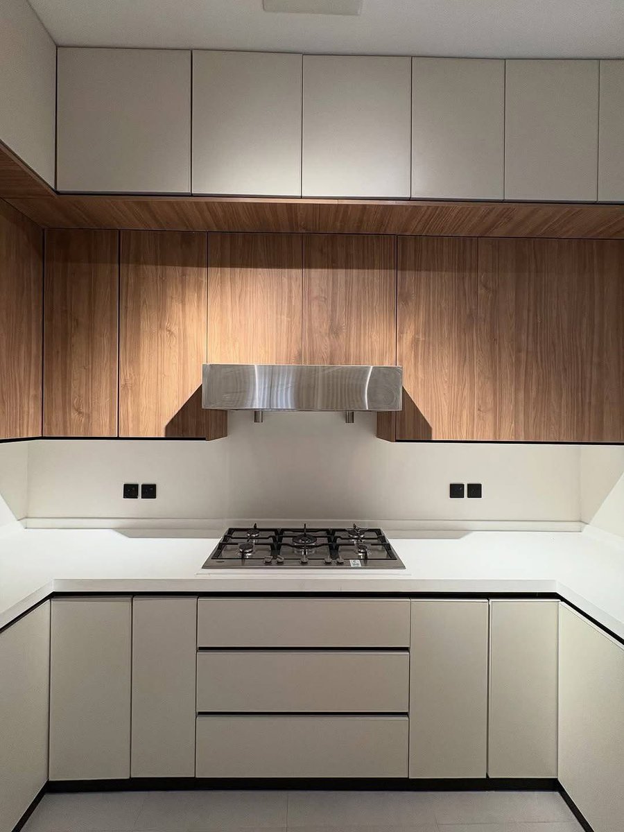 vintafurnitures's tweet photo. Newly built kitchen cabinets so beautiful 😍 https://t.co/gMwCCNh8bo