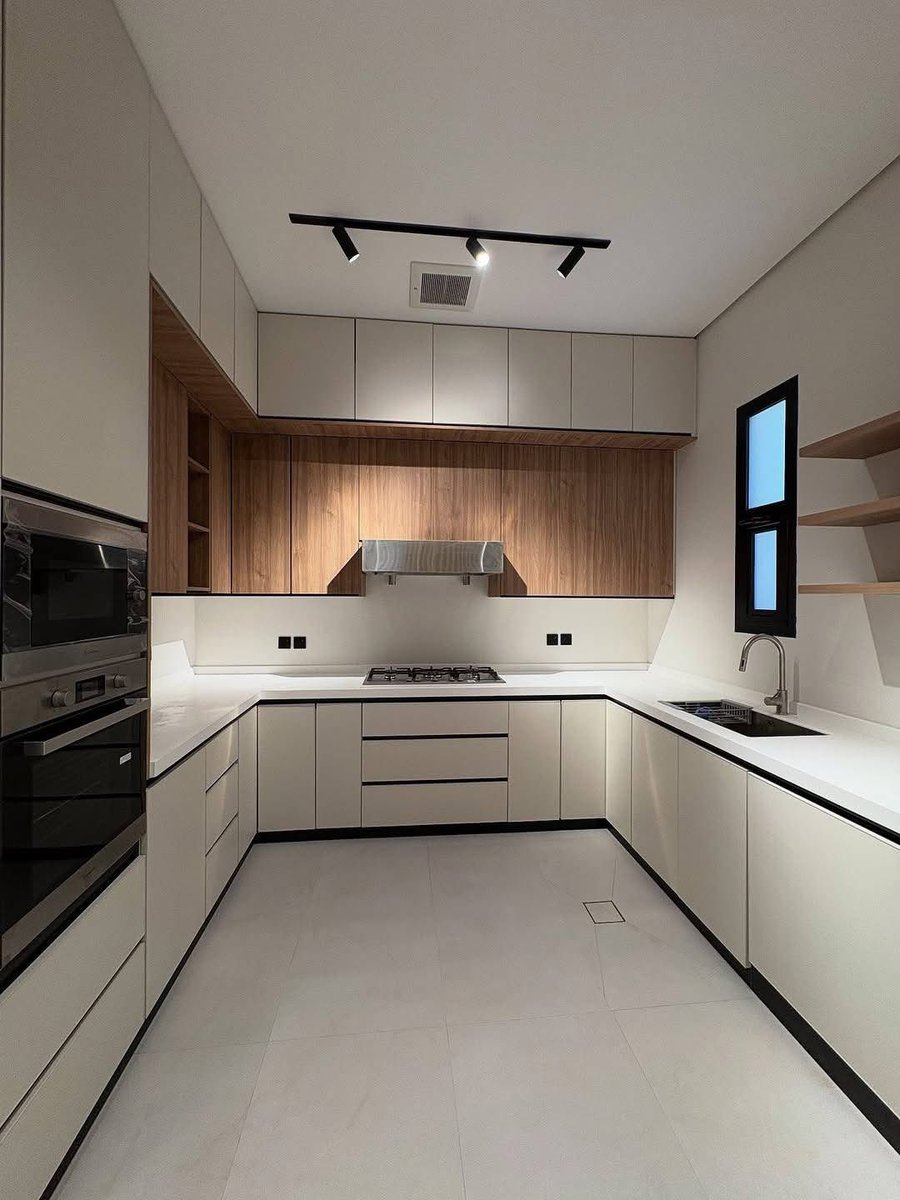 vintafurnitures's tweet photo. Newly built kitchen cabinets so beautiful 😍 https://t.co/gMwCCNh8bo