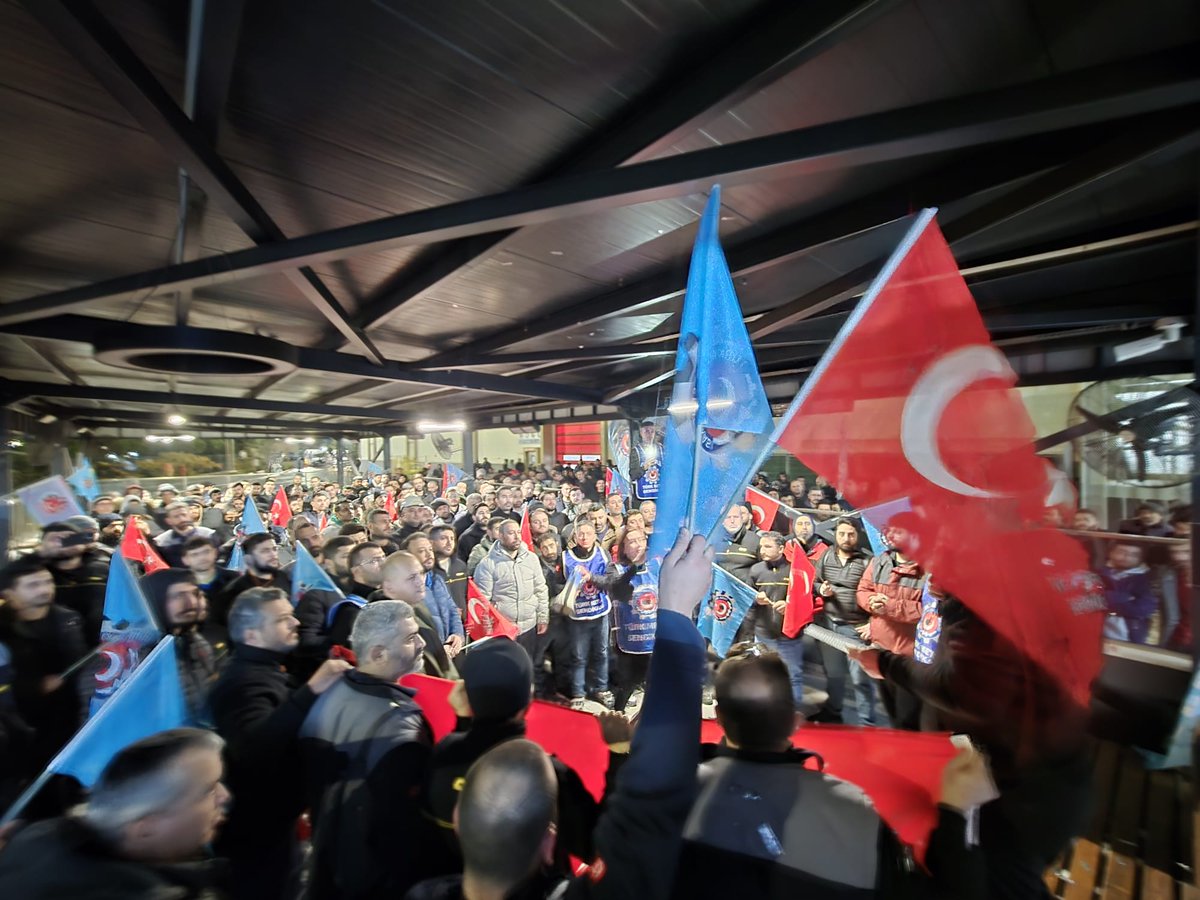 #TeşekkürlerUysalAltundağ
Zafer sendikasına inanan metal emekçilerinin oldu.