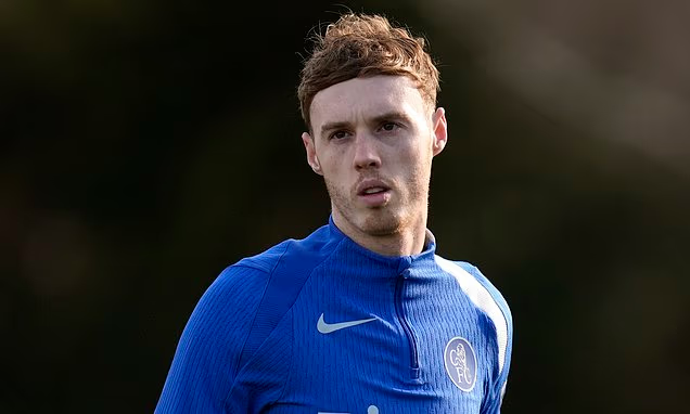 FutboolFichajes's tweet image. 🏴󠁧󠁢󠁥󠁮󠁧󠁿 Cole Palmer está dispuesto a fichar por el Manchester United en el próximo verano. 

👀 El atacante ha sido cuestionado en Chelsea por sus lesiones y bajón de rendimiento, por lo que no ve con malos ojos un cambio de aires, dentro de la Premier. 

🏡 La posibilidad de regresar…