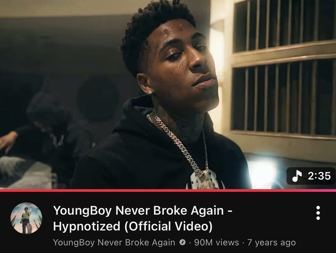 AkzWhoMatter tweet media