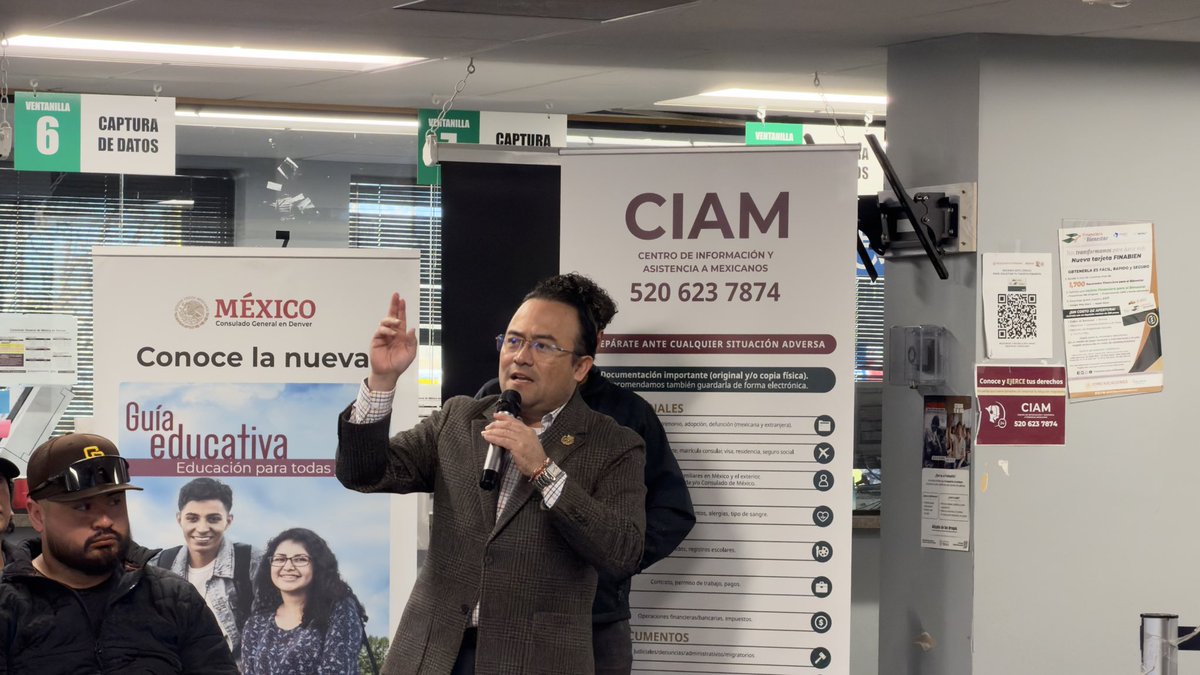 ConsulMexDen's tweet photo. 📢 Le recordamos que contamos con una ventanilla de información, disponible para la atención y orientación al público durante su visita.
Podrá recibir información de #IMMS y #financieraparaelbienestar entre otros serviciosen México. ¡Acércate con nosotros! https://t.co/Zdfe7HPGhz