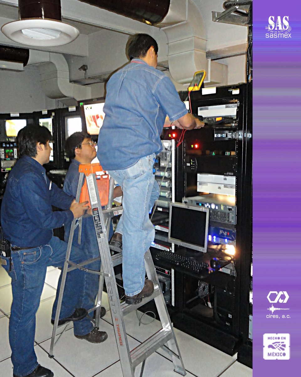 SASMEX's tweet image. Foto Archivo. Cambio analógico-digital en  los receptores del Sistema de Alerta Sísmica Mexicano (SASMEX), en una radiodifusora.
#SASMEX #tecnología #alertasísmica
