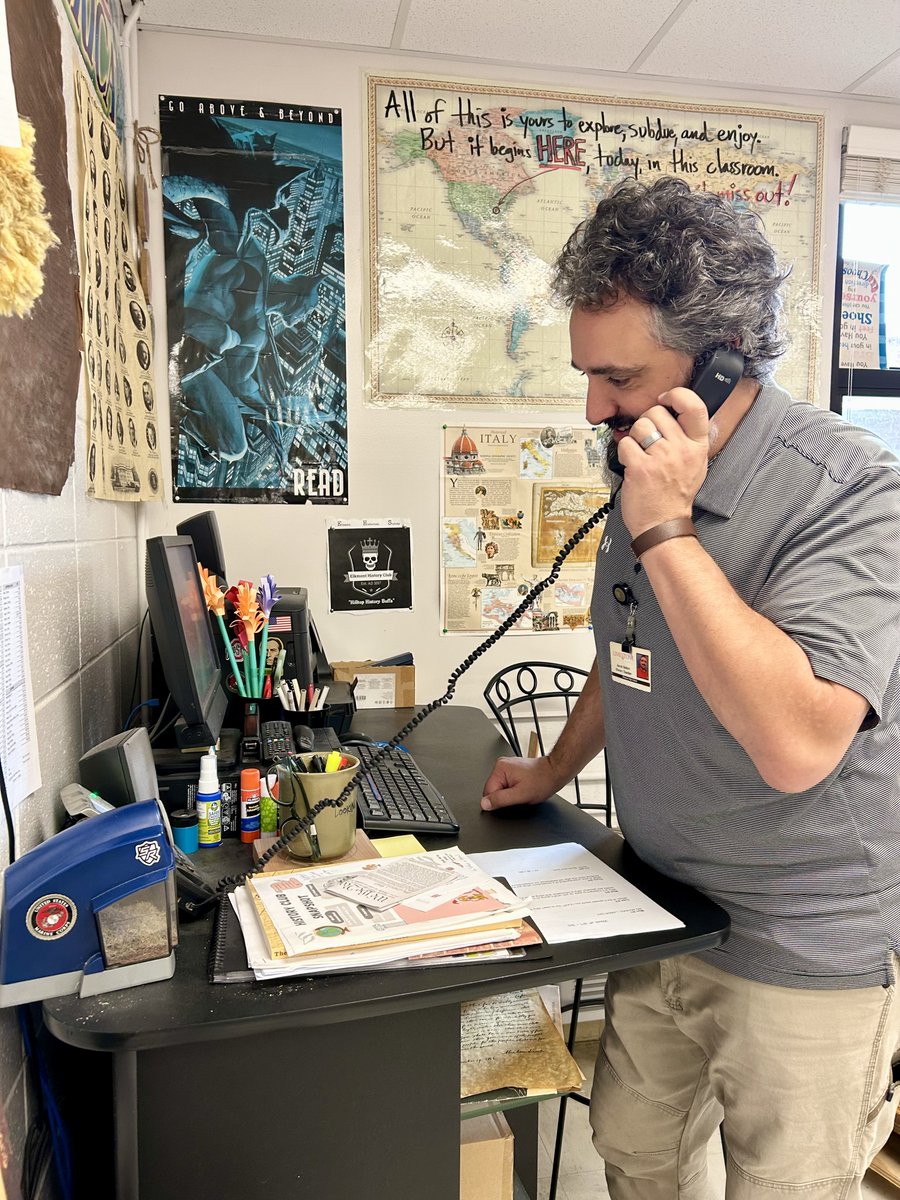 LCSforKids's tweet image. CELEBRATE 100: Today marks the 100th day of school across the district! At @ElkmontHS , Mr. Aderholt and his staff are celebrating by making 100 positive phone calls to parents and guardians about their student.