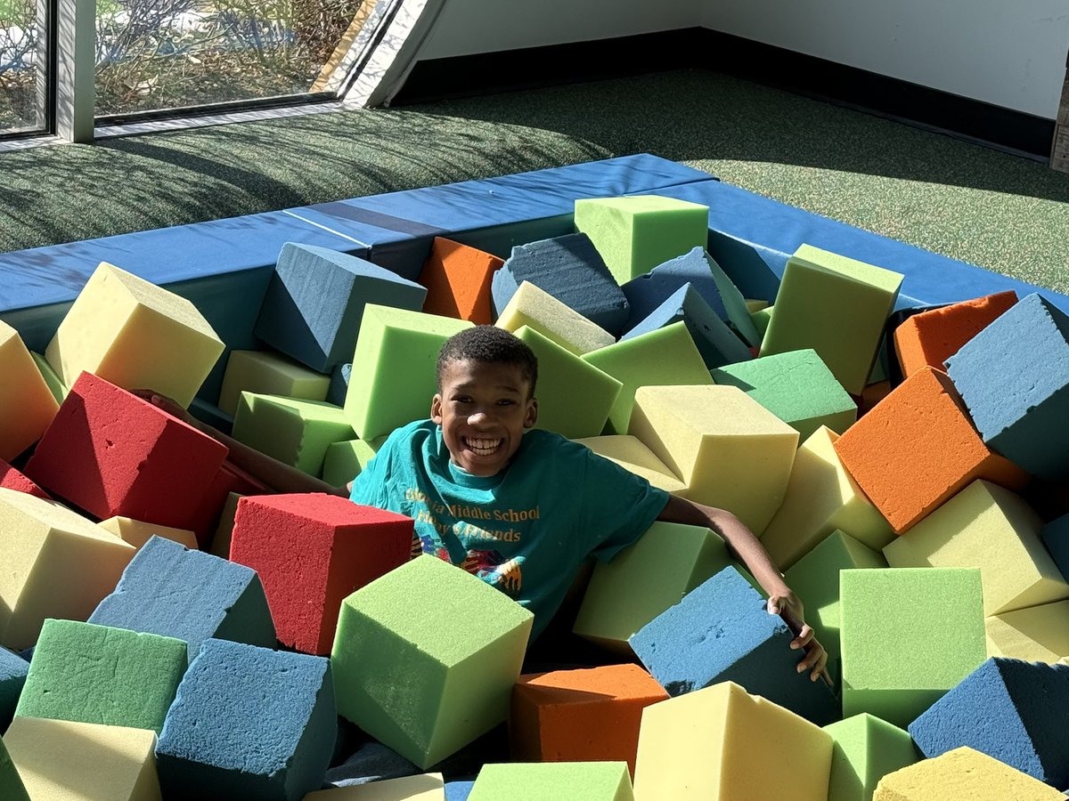 CMS Friday Friends tweet media