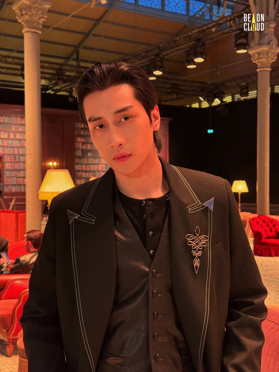 beoncloud_th's tweet photo. ไบเบิ้ล วิชญ์ภาส หลังจบการเดินแฟชันโชว์ที่งาน AMIRI FW26 Show ✨

#AMIRIAW26xBIBLE
#AMIRIAW26 https://t.co/eZScXBQsg4