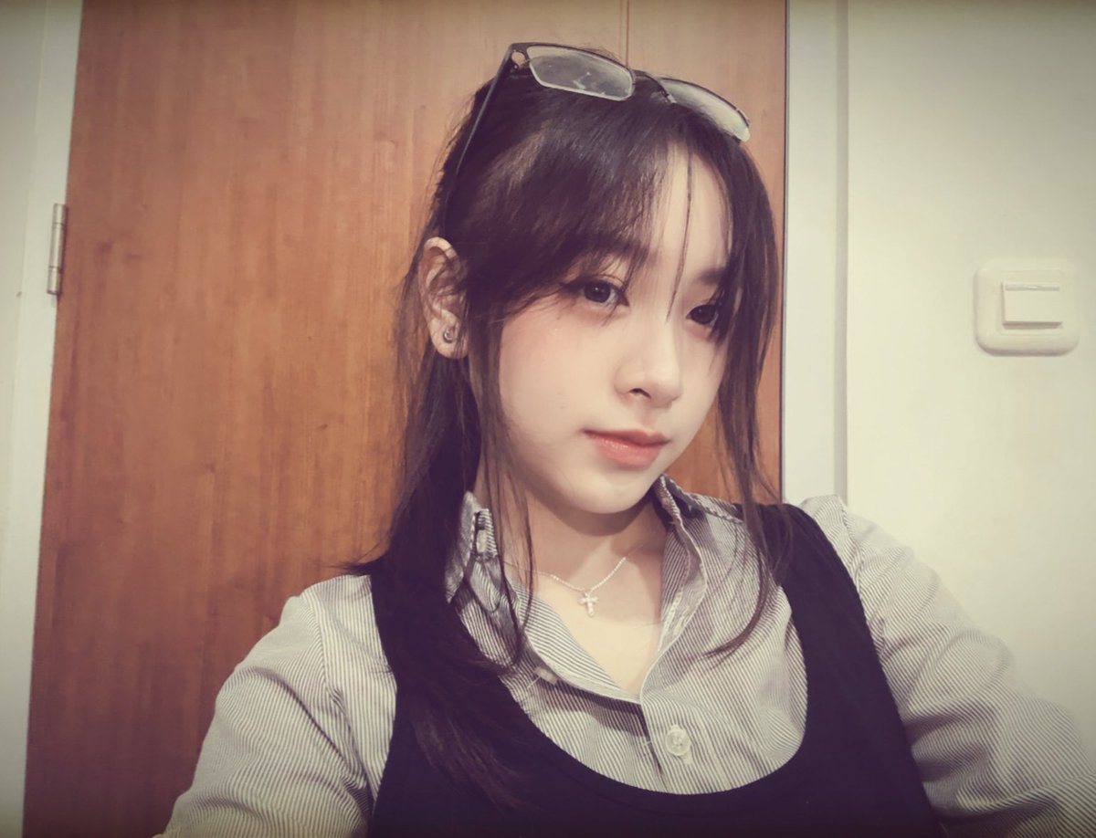 Hillary Abigail tweet media