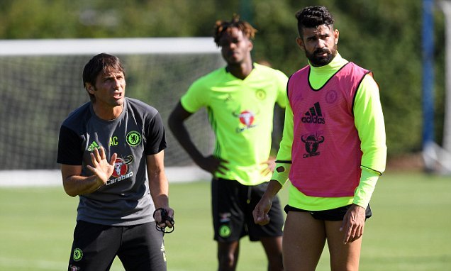 Blue_Footy's tweet image. Diego Costa on Antonio Conte:

🗣️ "It wasn't just the food [referring to Conte's strict discipline]. It was the energy. I used to look at him and think, 'Maybe this guy doesn't have sex at home.' Honestly!

Because he arrives at the training ground at 8:00 AM, and he is already…