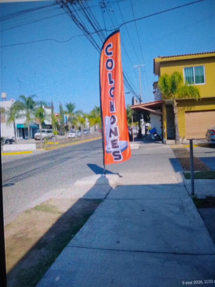 ColoniaParquesT's tweet image. Perforaron la banqueta, trabajos realizados recientemente bajo supervisión del área de mejoramiento urbano.