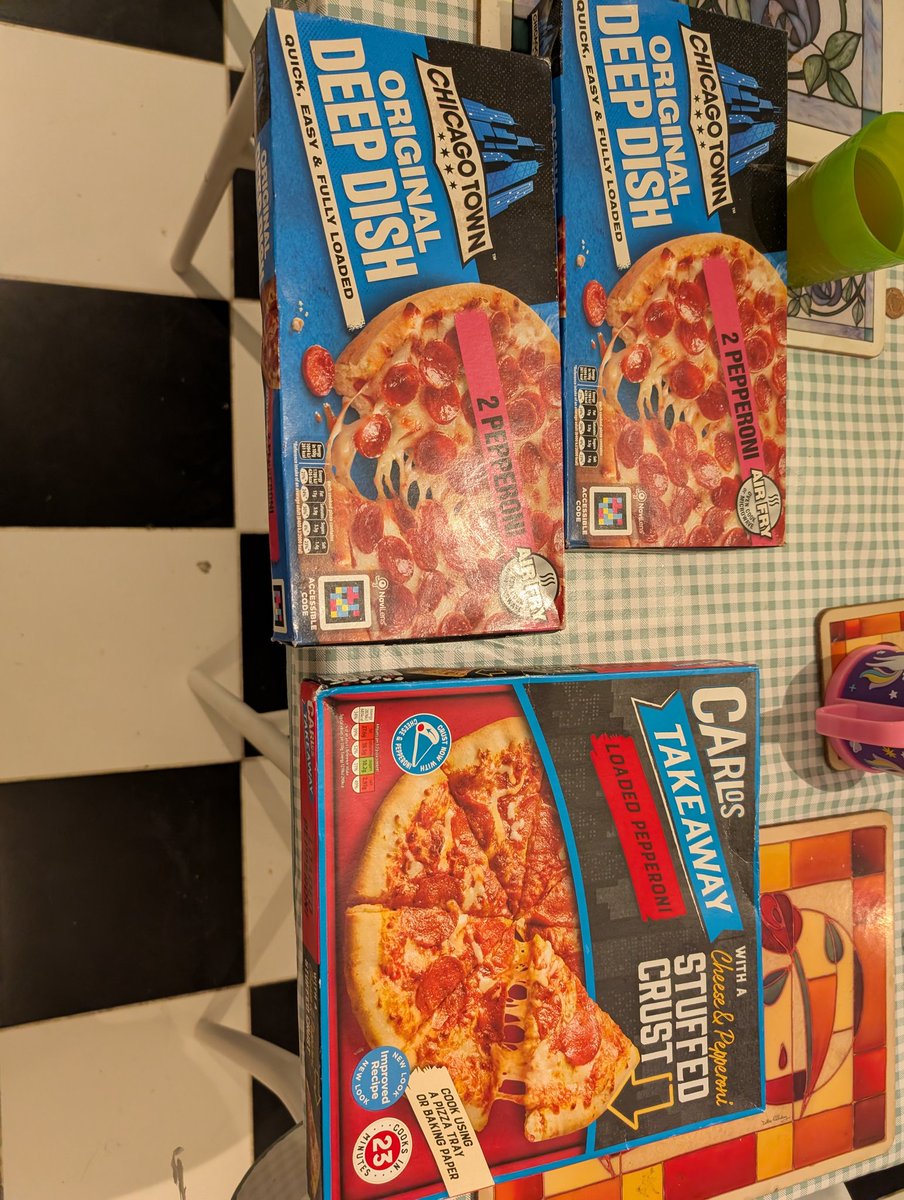 welsty2003's tweet photo. @AldiUK Hmm. Does anyone know where you can get a decent frozen pizza these days? These are rubbish. https://t.co/3xeL9wsXEG