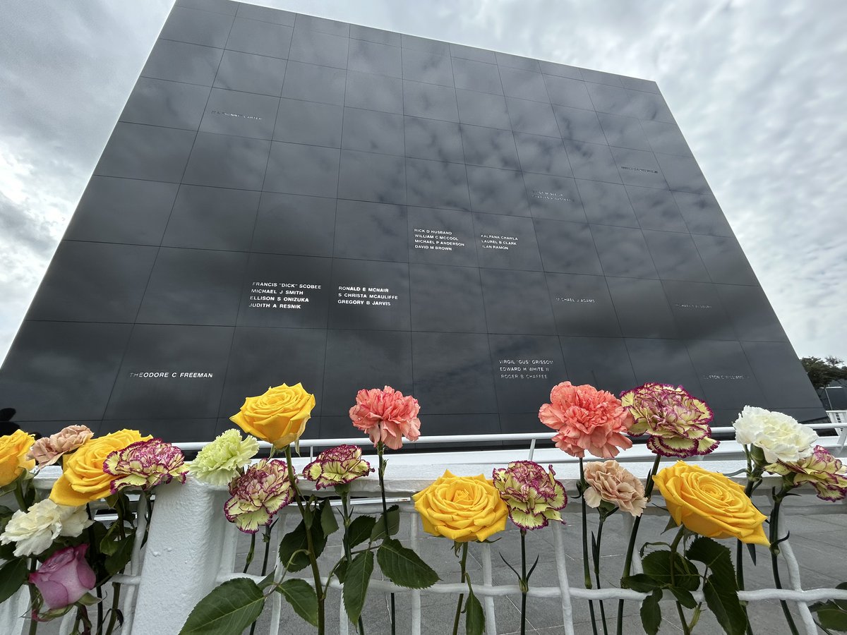Kennedy Space Center Visitor Complex tweet media