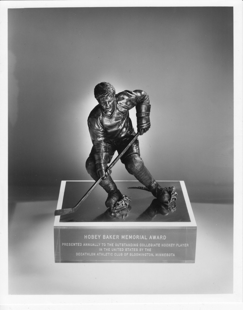 stoonblazers's tweet image. 🏆Congratulations to Blazers Alumni Boston Buckberger (2019-21) and Roger McQueen (2021-22) who have been nominated for the prestigious @NCAAIceHockey 2026 Hobey Baker Award

🧵 1/2 ⬇️