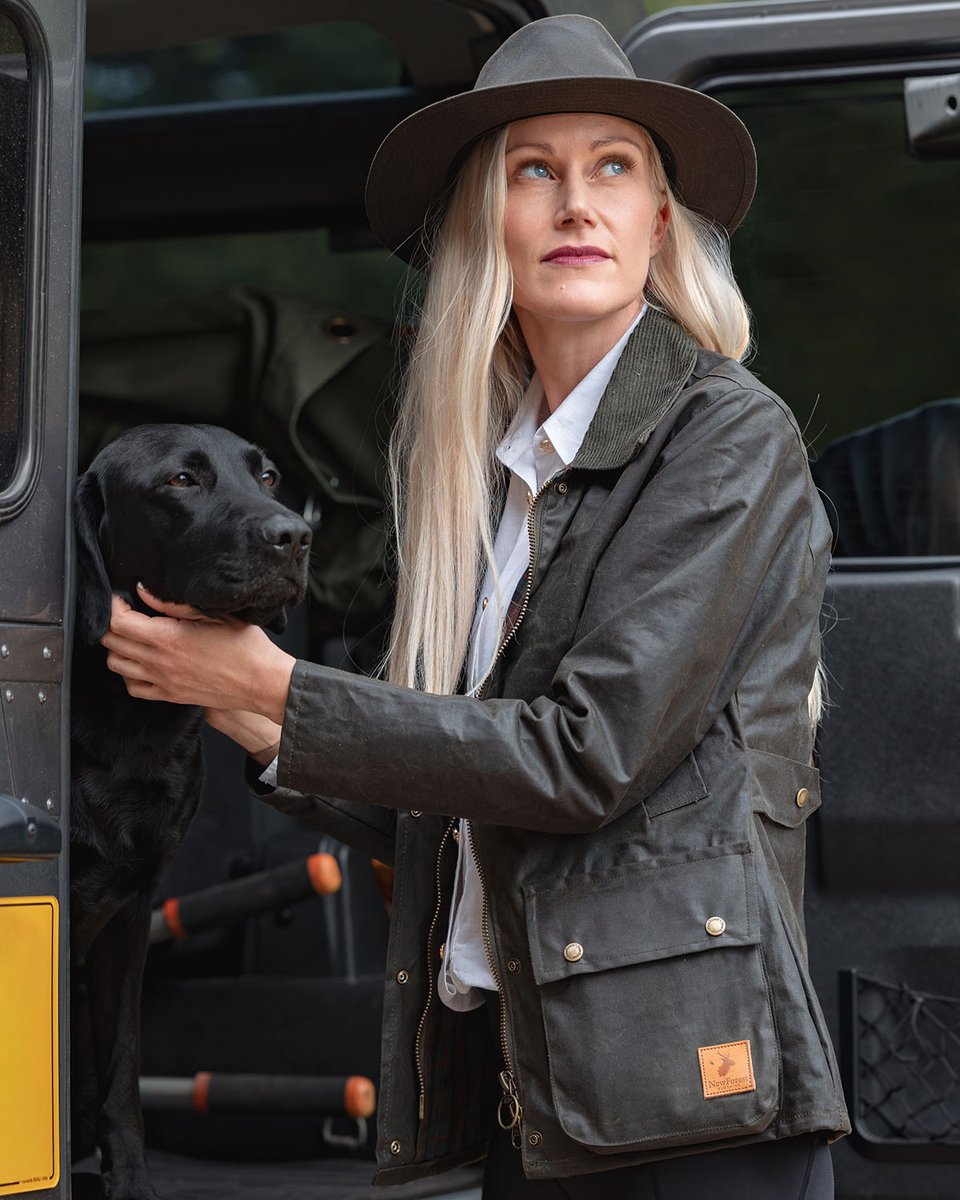 newforestcloth's tweet photo. From RAF skies to frosty mornings in the field ❄️🐕 Meet Jessica — nurse, clinic owner &amp; country lifestyle devotee. Shooting, fly fishing &amp; field-to-fork living are all in a day’s work. Read her story 👉 https://t.co/aLcXW6xz3P https://t.co/r7yUYHTOf9