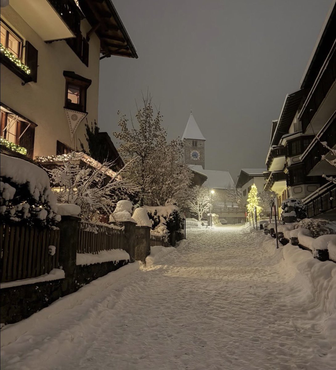 So pretty, but damn cold 🥶