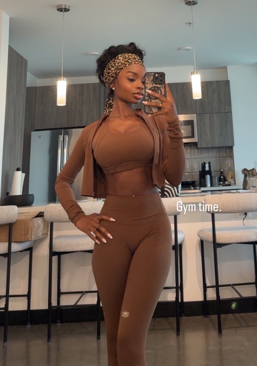 kordenas's tweet image. SHE SOOOO BAD